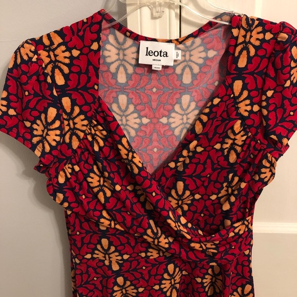 Leota Dresses & Skirts - Leota Red and Orange Floral Midi Dress